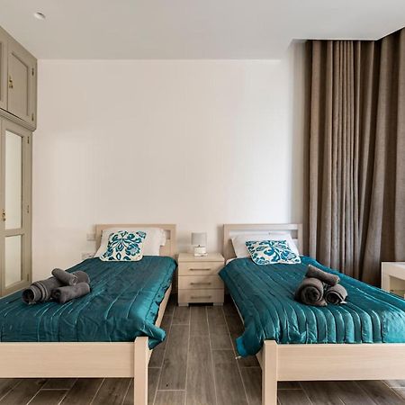 Sea View Luxury Haven Living & 3Bedrooms Seafront سليمة المظهر الخارجي الصورة