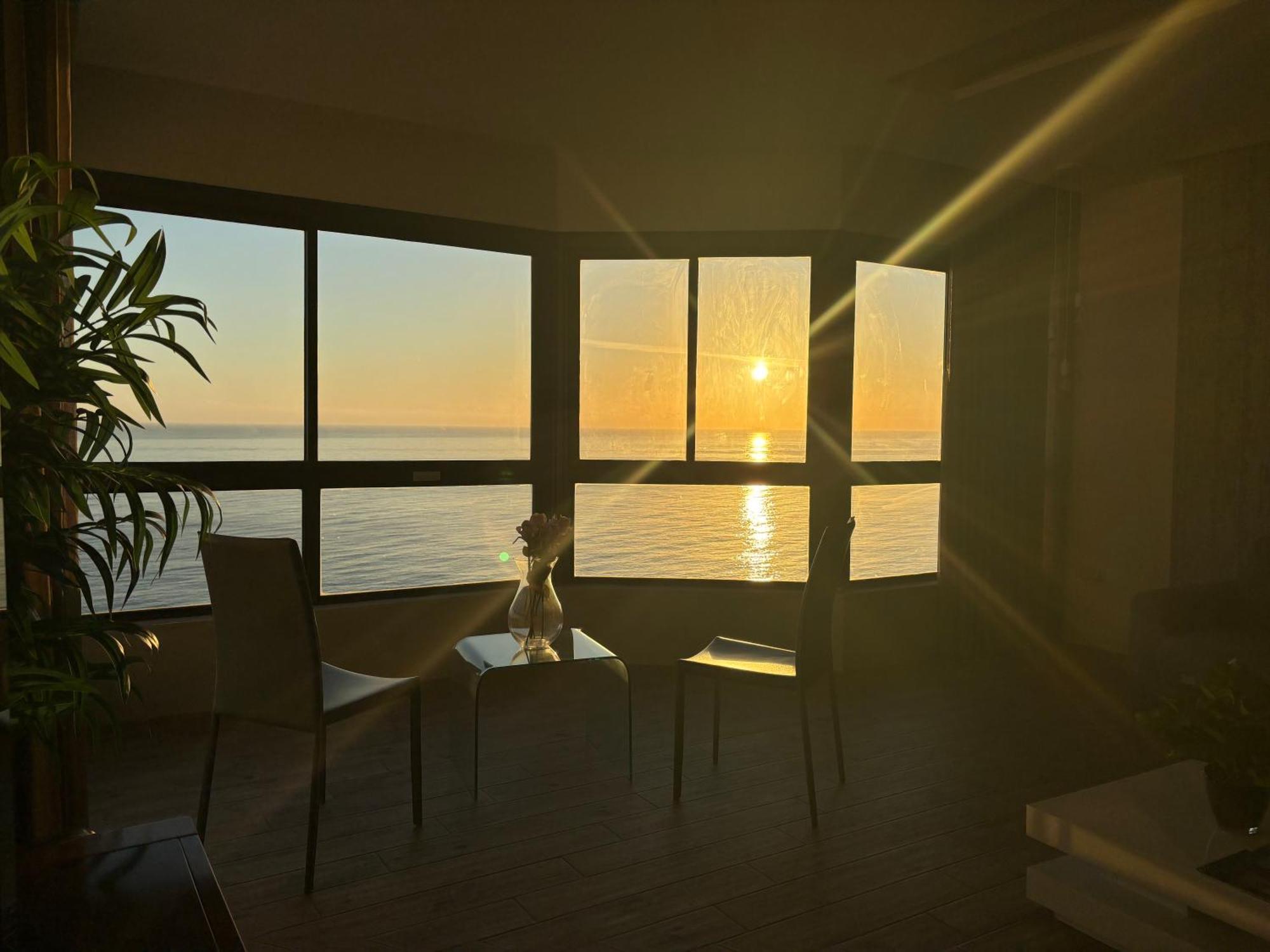 Sea View Luxury Haven Living & 3Bedrooms Seafront سليمة المظهر الخارجي الصورة